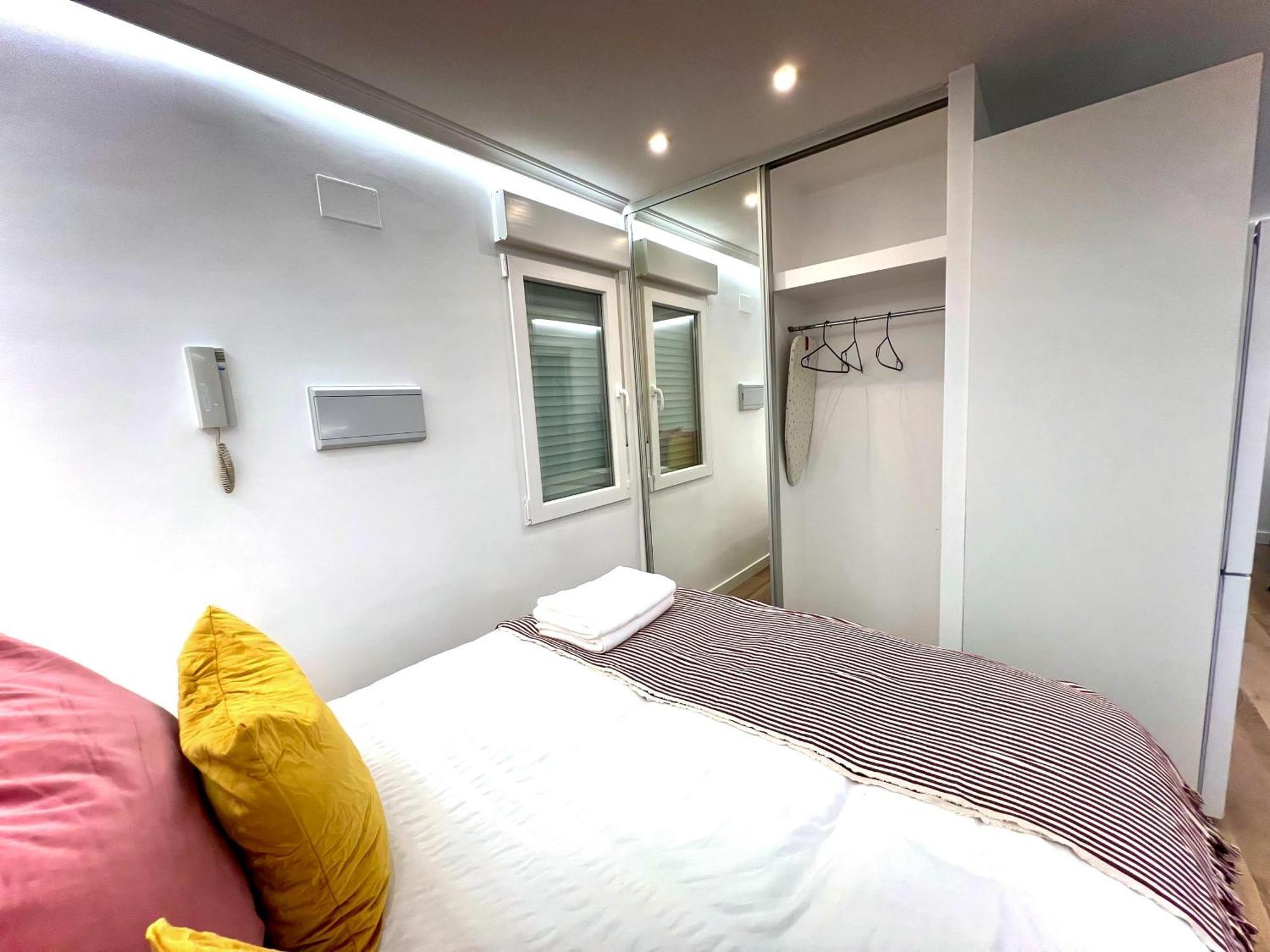 Apartment In The Heart Of Madrid-Piso En Malasana Exterior foto