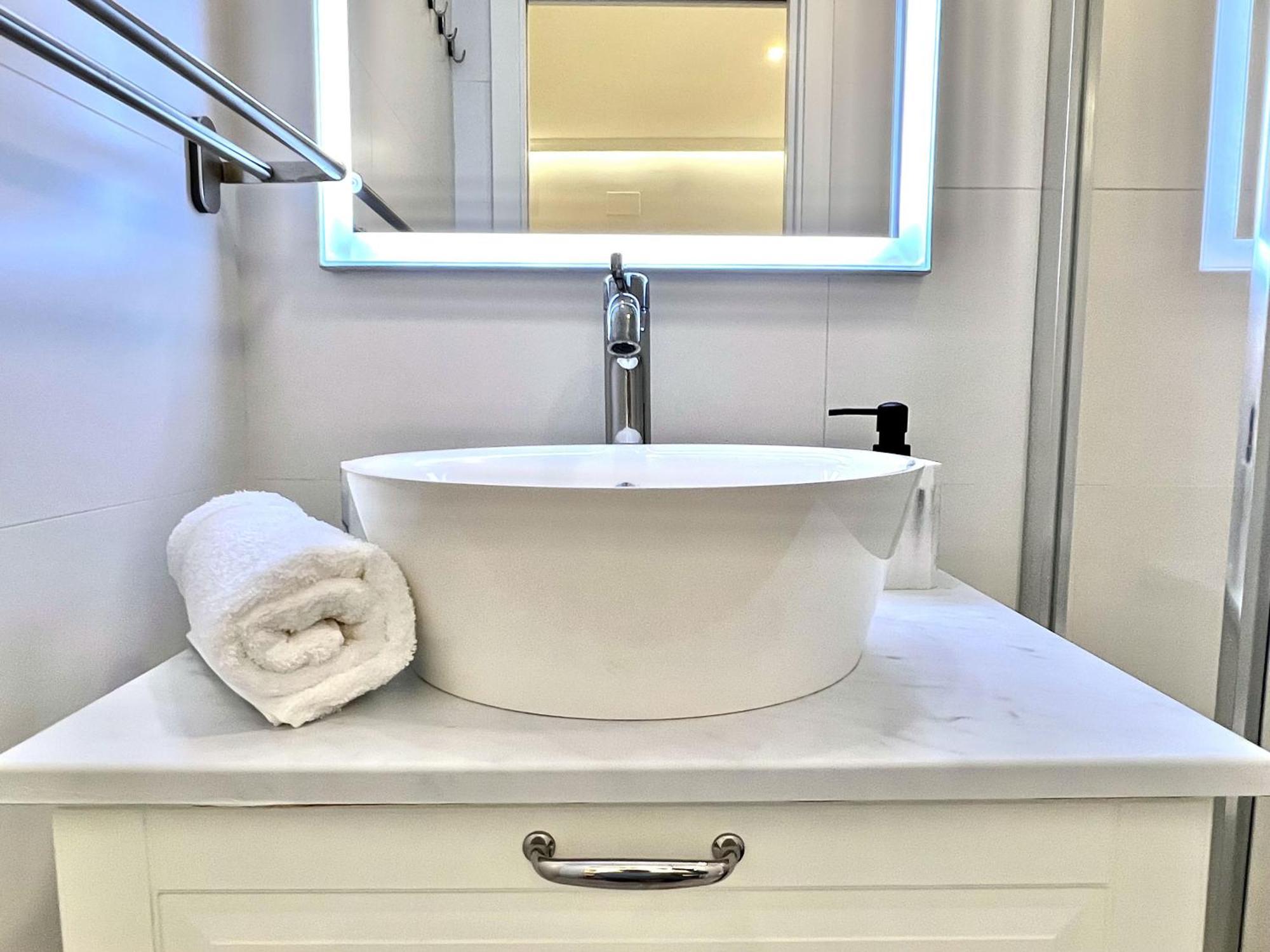 Apartment In The Heart Of Madrid-Piso En Malasana Exterior foto